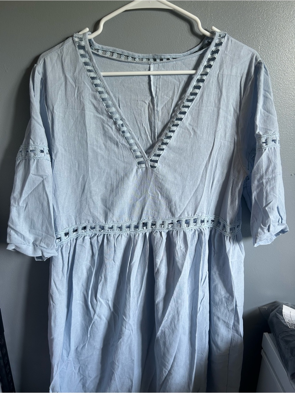 Light Blue V-Neck Midi Dress with Eyelet Details - Picture 3 of 4